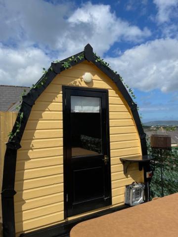 Arch Pod & Hot Tub Lejlighed Carndonagh Eksteriør billede